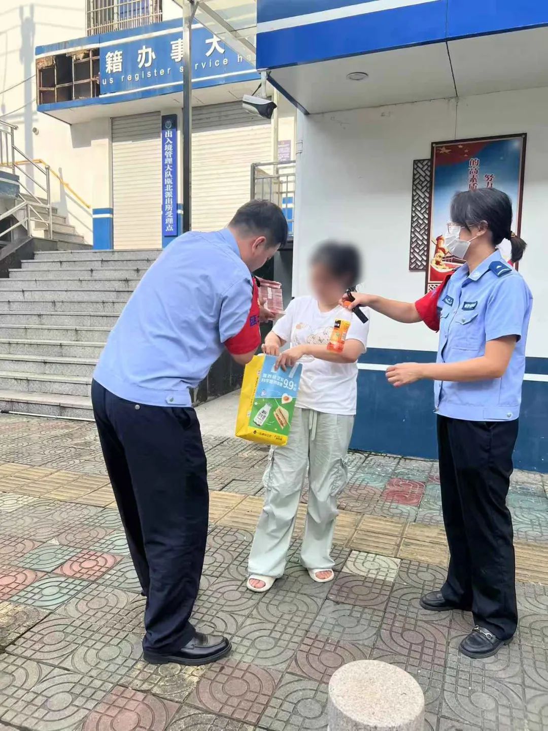 溫州一女子取現12萬買車,卻被民警堅決攔下!原來......